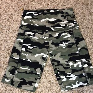Green camouflage Shosho biker shorts